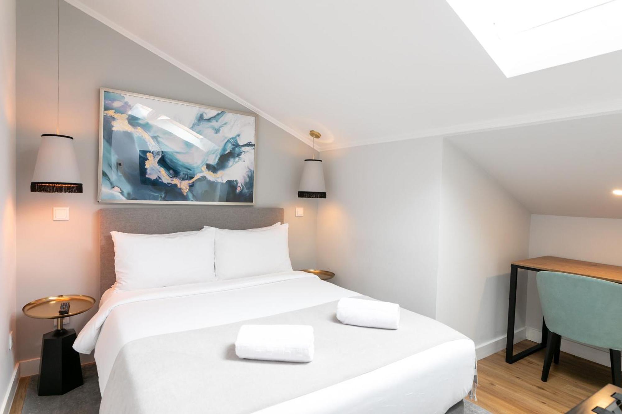 85 & By Ridan Lisboa