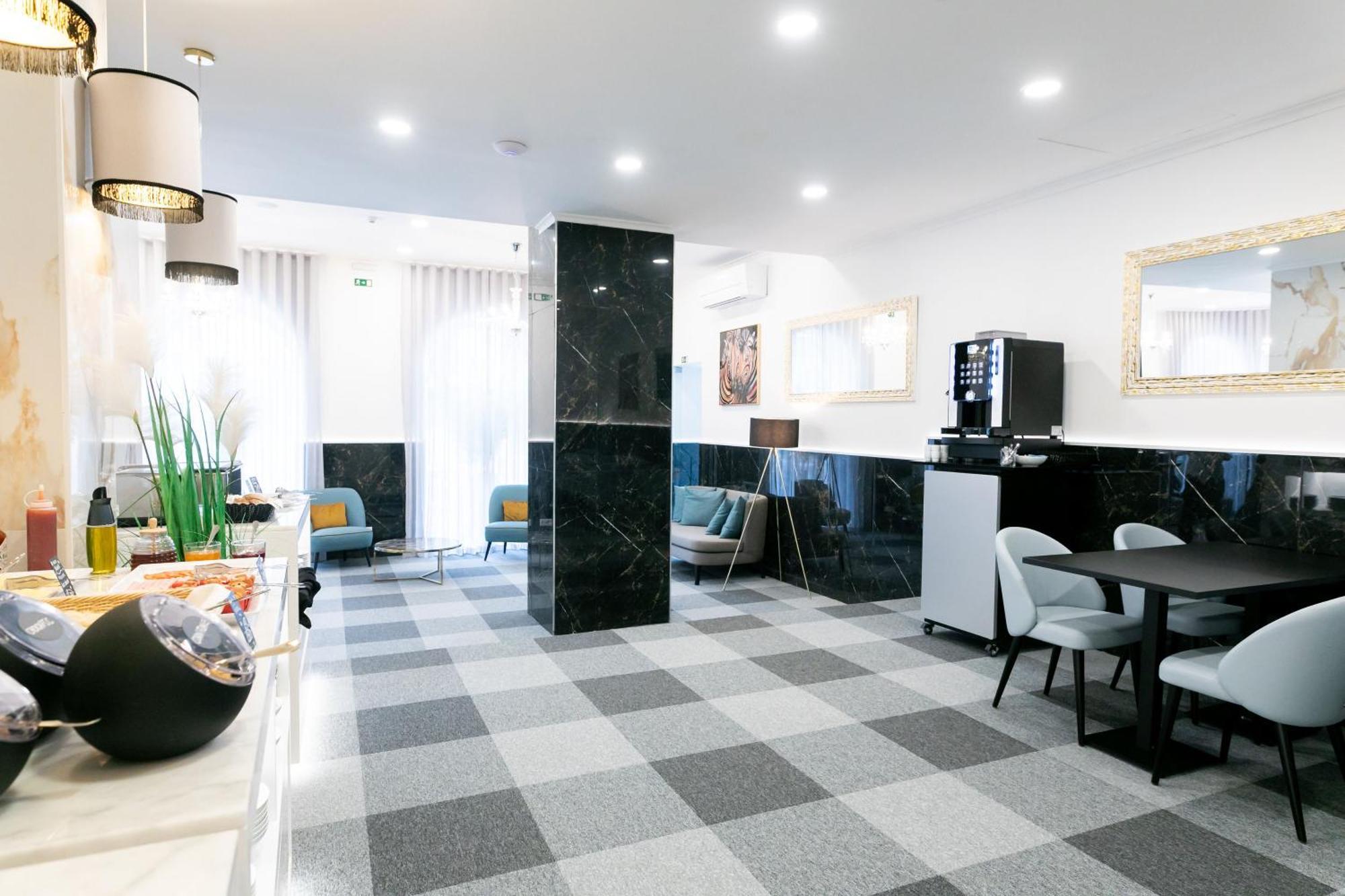 85 & By Ridan Lisboa